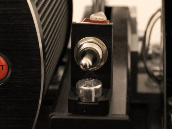 Two ways toggle Switch