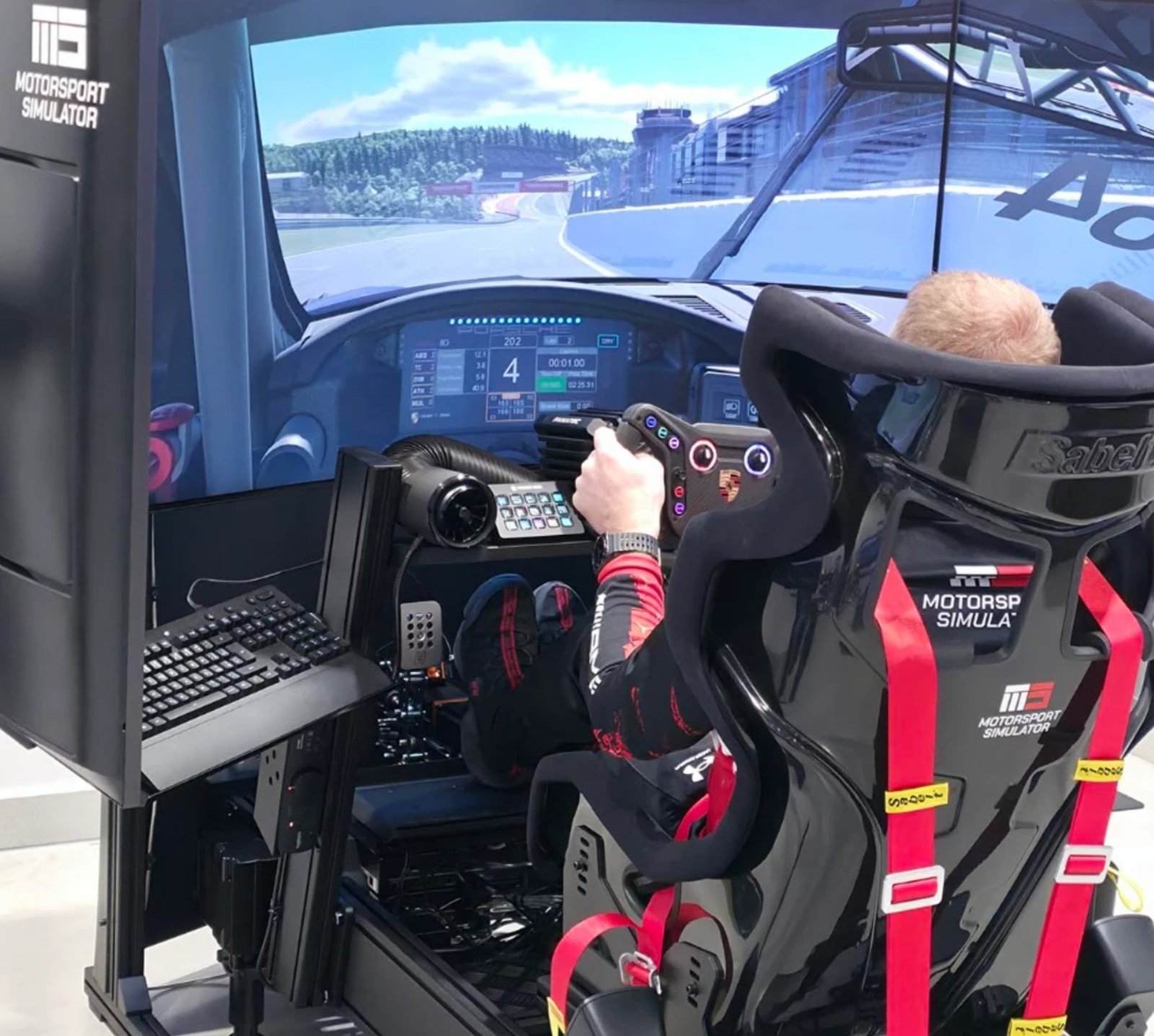 MOTORSPORT SIMULATOR using UltraWind Elite